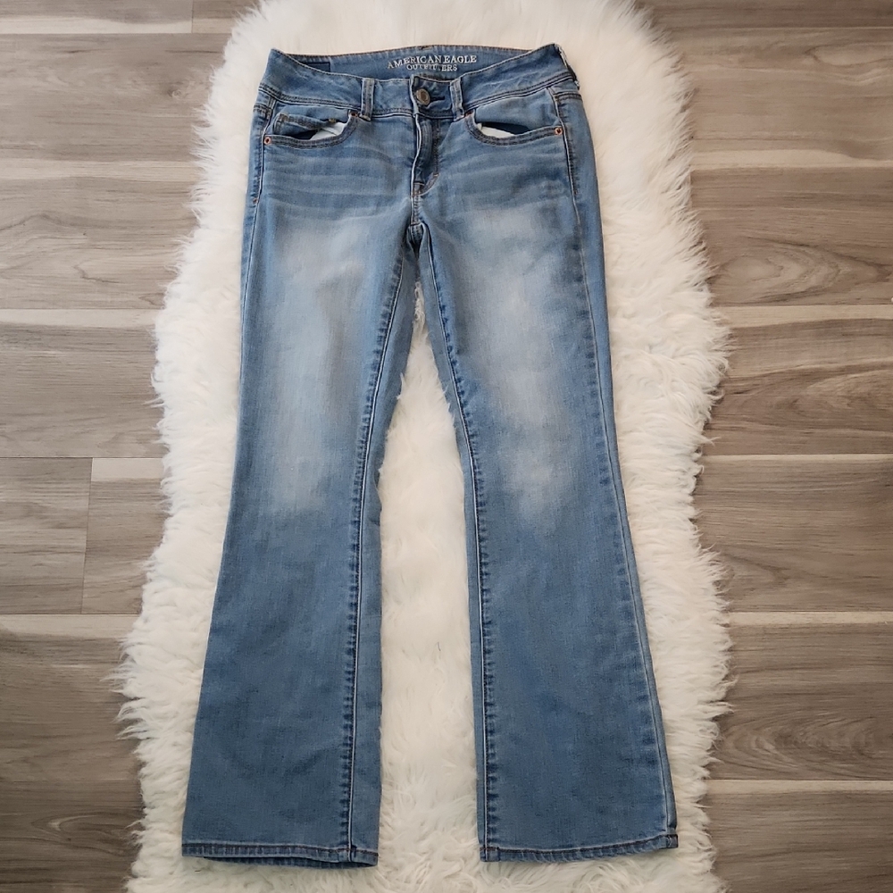 American Eagle Kick Boot bootcut jeans 4 Short Blue Light Wash